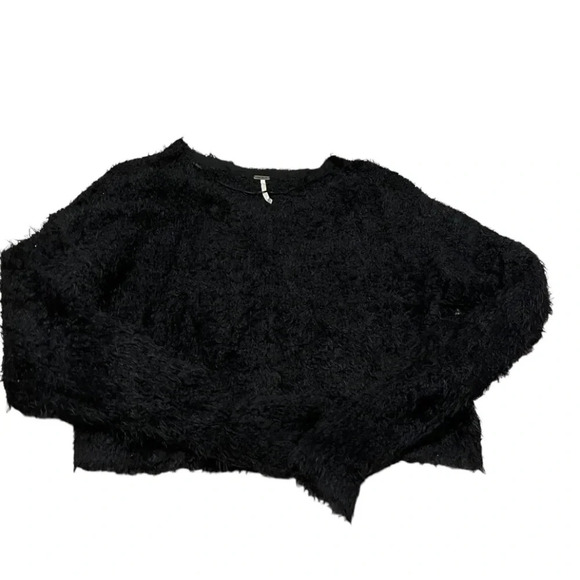 Free People fuzzy cropped oversized sweater - Picture 1 of 1